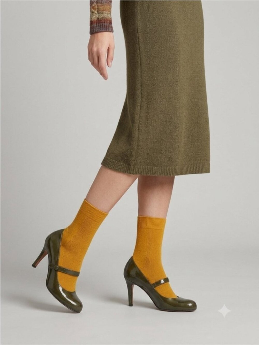 Via Spiga Dark Green Patent Leather Mary Jane Heels - 5 - 5.5US
